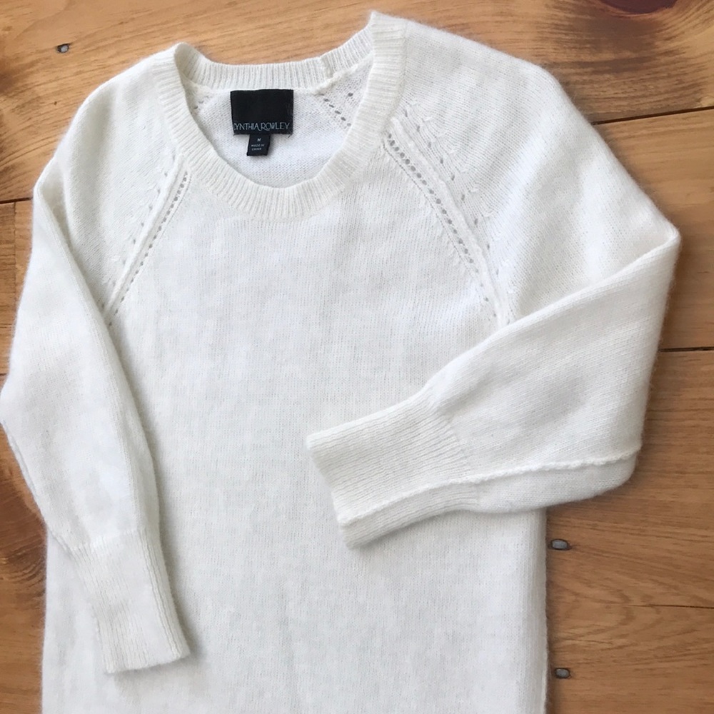 Like New Cynthia Rowley angora blend pullover